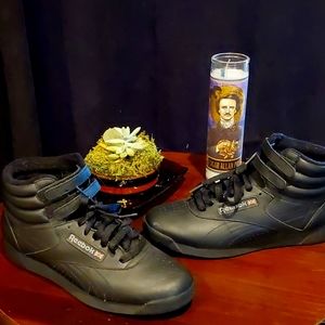 Reebok Freestyle Hi Black 7.5 Never worn without box